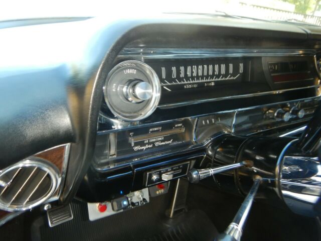 Cadillac Fleetwood 1964 image number 37
