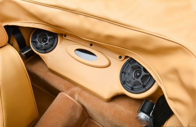 Triumph TR-6 1976 image number 16