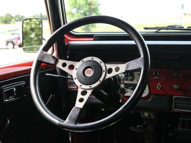 Toyota Land Cruiser 1975 image number 14