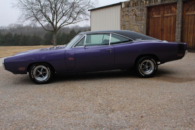 Dodge Charger 1970 image number 28