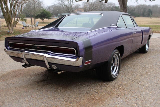 Dodge Charger 1970 image number 31