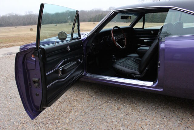 Dodge Charger 1970 image number 35