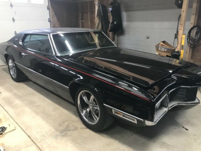 Ford Thunderbird 1970 image number 4