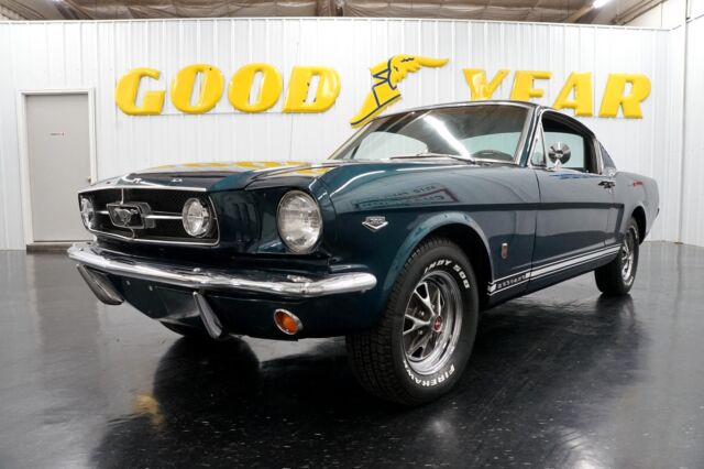 Ford Mustang 1965 image number 10