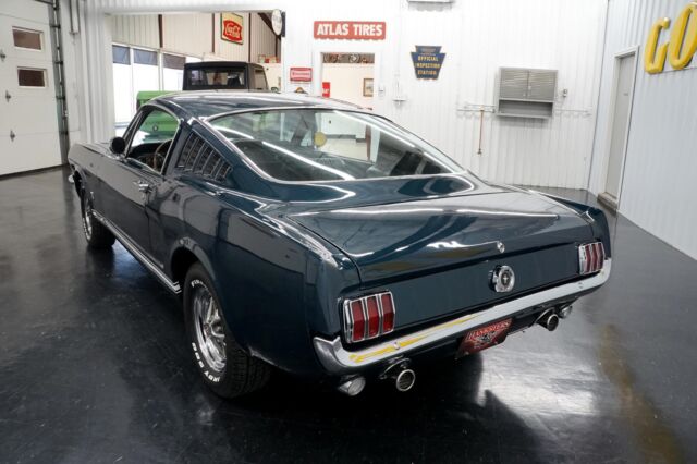 Ford Mustang 1965 image number 3