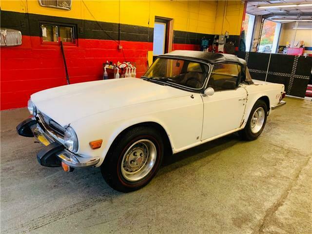 Triumph TR-6 1976 image number 2