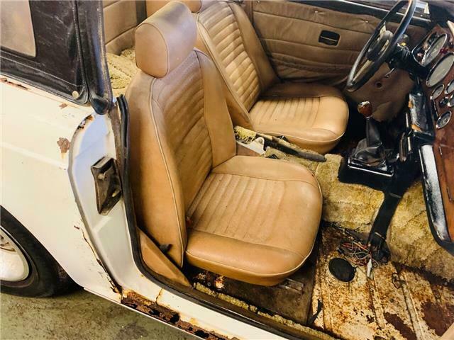 Triumph TR-6 1976 image number 42