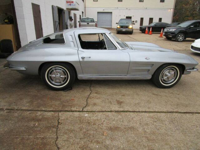 Chevrolet Corvette 1963 image number 3