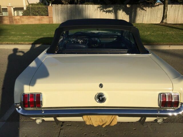 Ford Mustang 1965 image number 34