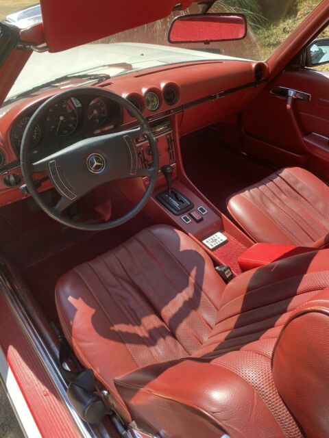 Mercedes-Benz 450SL 1973 image number 17