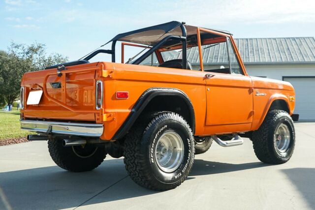 Ford Bronco 1975 image number 2