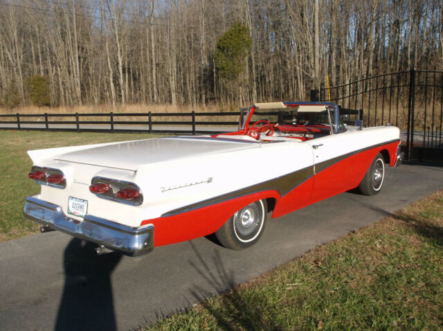 Ford Fairlane 1958 image number 0
