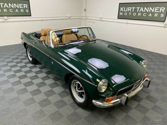 MG MGB 1972 image number 12