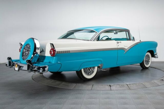 Ford Fairlane 1956 image number 1