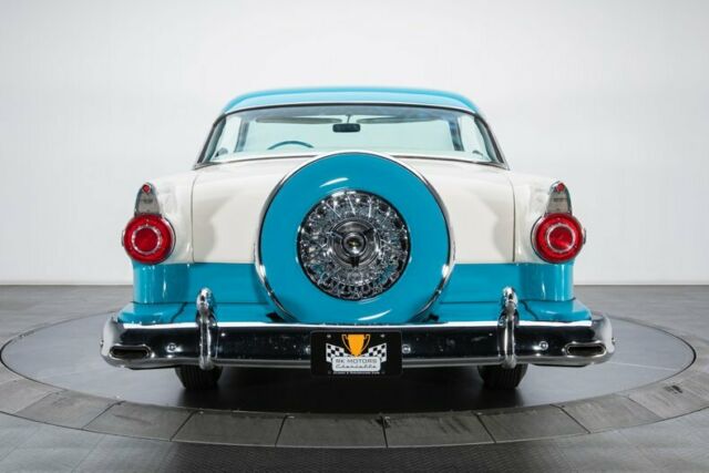 Ford Fairlane 1956 image number 23