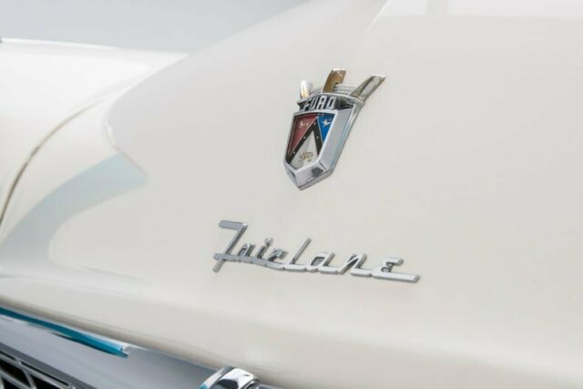 Ford Fairlane 1956 image number 42