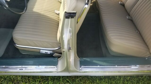 Lincoln Continental 1966 image number 19
