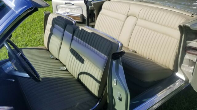 Lincoln Continental 1966 image number 38