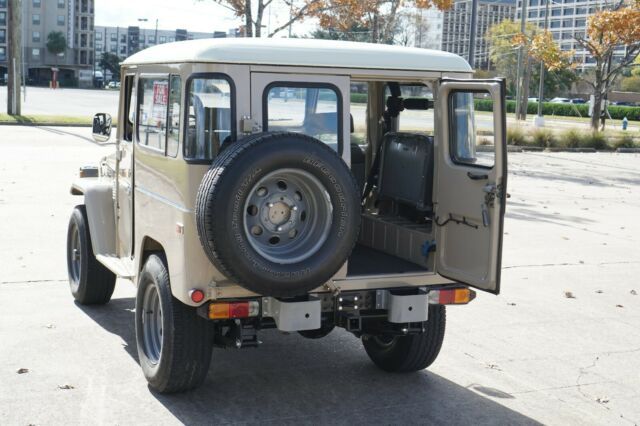 Toyota Land Cruiser 1979 image number 6