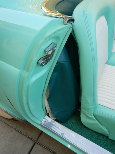 Ford Thunderbird 1955 image number 43