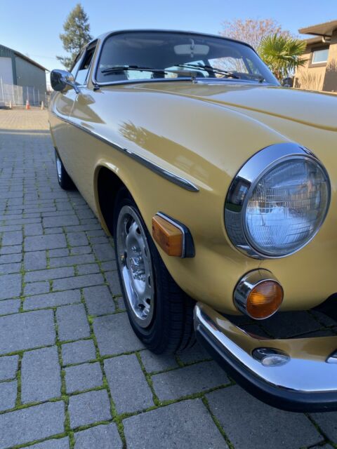 Volvo P 1800 ES 1973 image number 32