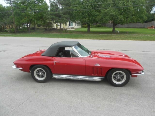 Chevrolet Corvette 1966 image number 20