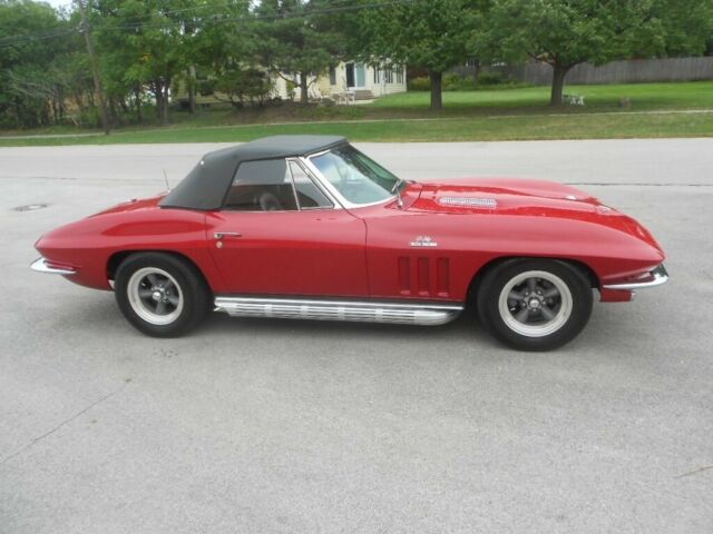 Chevrolet Corvette 1966 image number 27