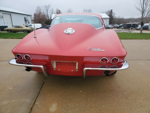 Chevrolet Corvette 1965 image number 11