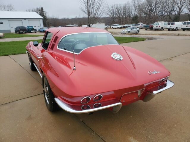 Chevrolet Corvette 1965 image number 12