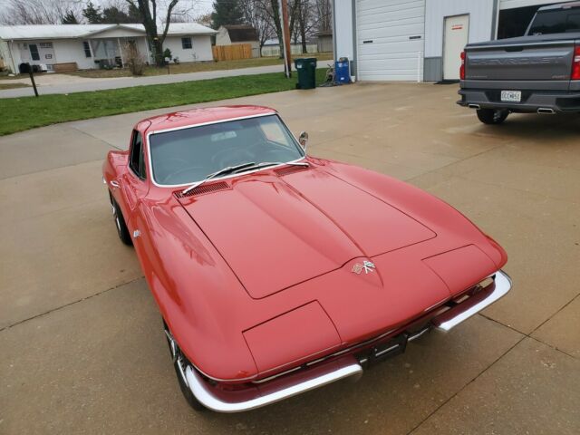 Chevrolet Corvette 1965 image number 28