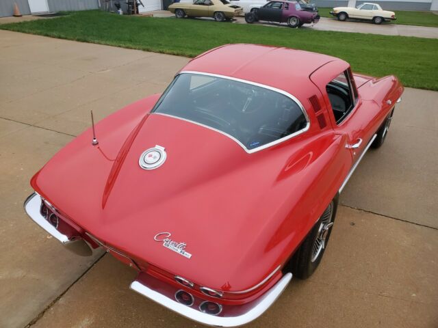 Chevrolet Corvette 1965 image number 9