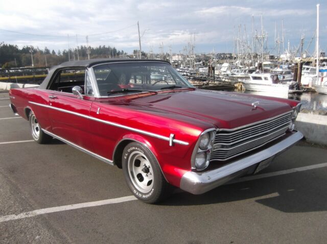 Ford Galaxie 1966 image number 6