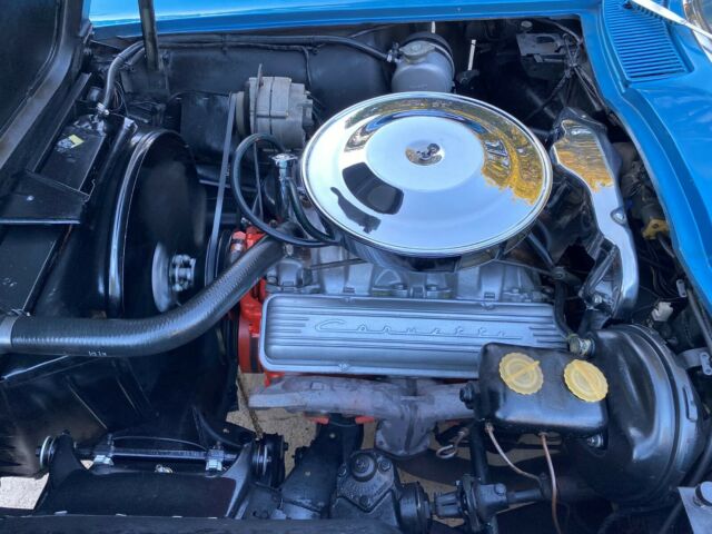 Chevrolet Corvette 1965 image number 21