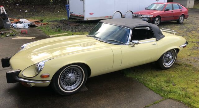 Jaguar E-Type 1974 image number 2
