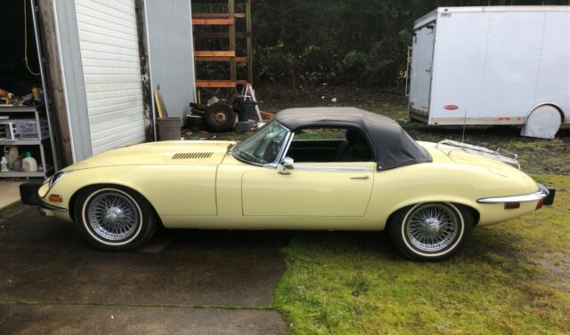 Jaguar E-Type 1974 image number 3