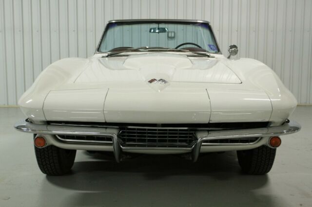 Chevrolet Corvette 1965 image number 8