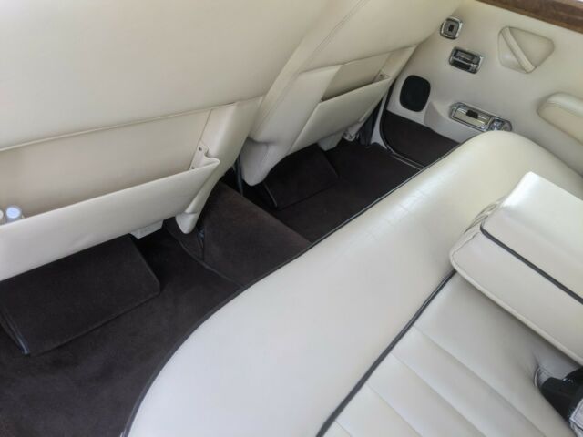 Rolls-Royce Silver Shadow 1974 image number 10