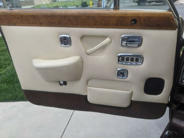 Rolls-Royce Silver Shadow 1974 image number 11