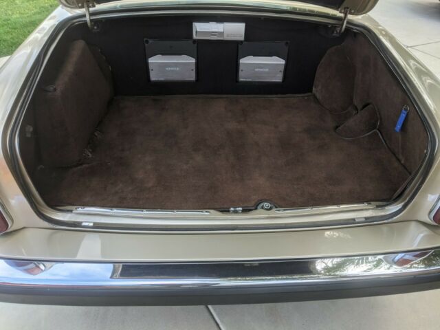 Rolls-Royce Silver Shadow 1974 image number 34