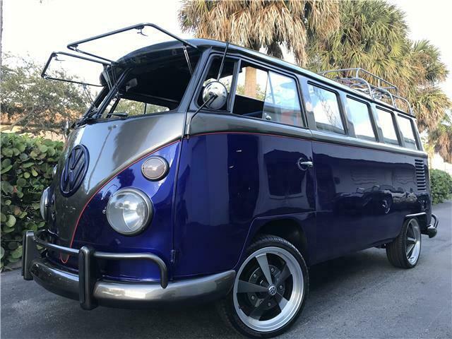 Volkswagen Bus/Vanagon 1972 image number 1