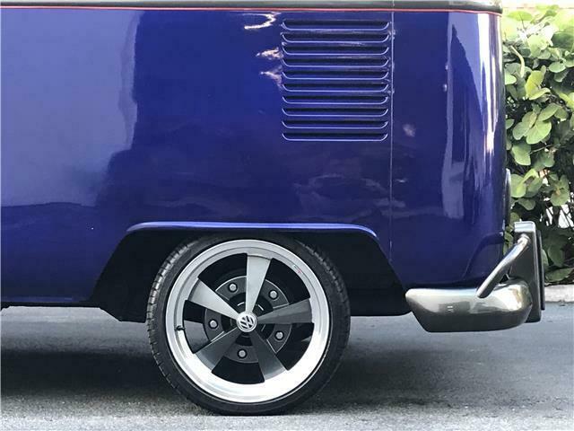 Volkswagen Bus/Vanagon 1972 image number 19