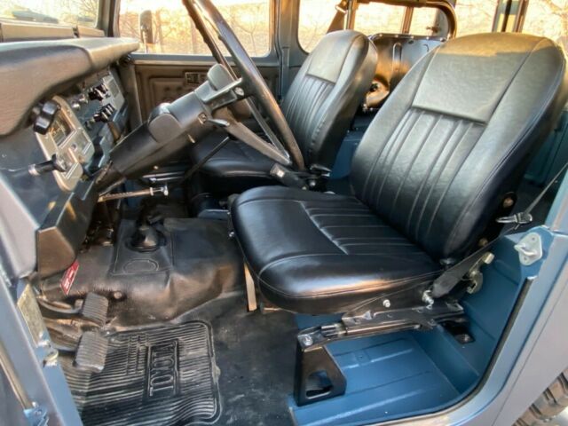 Toyota Land Cruiser 1977 image number 18