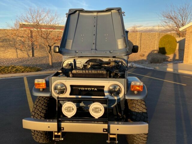 Toyota Land Cruiser 1977 image number 21