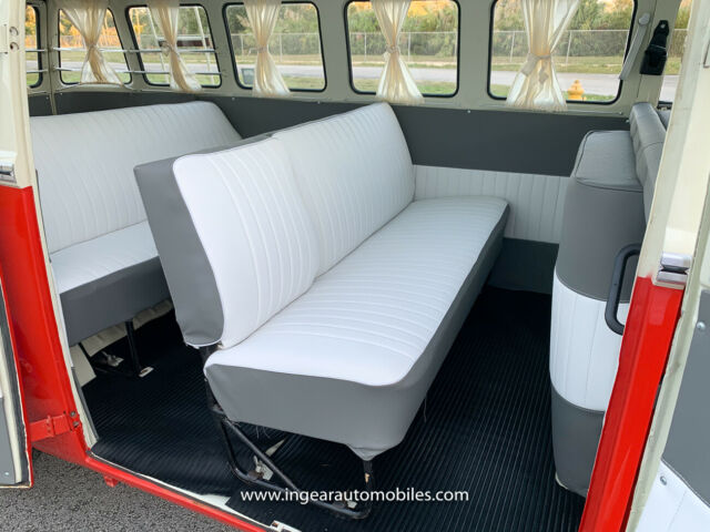 Volkswagen Bus/Vanagon 1975 image number 16