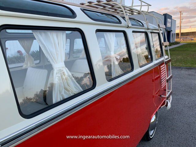 Volkswagen Bus/Vanagon 1975 image number 31