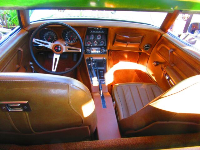 Chevrolet Corvette 1972 image number 10