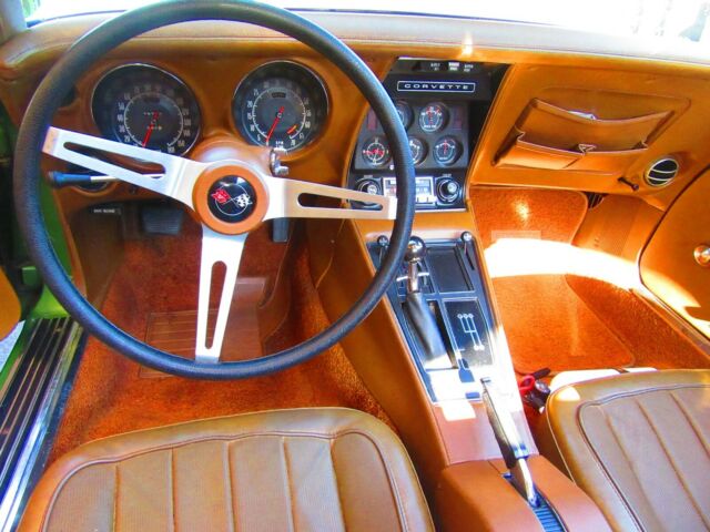 Chevrolet Corvette 1972 image number 12