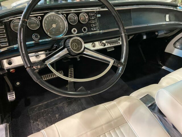 Chrysler 300 Series 1964 image number 21