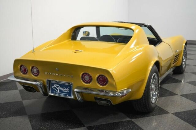 Chevrolet Corvette 1971 image number 12