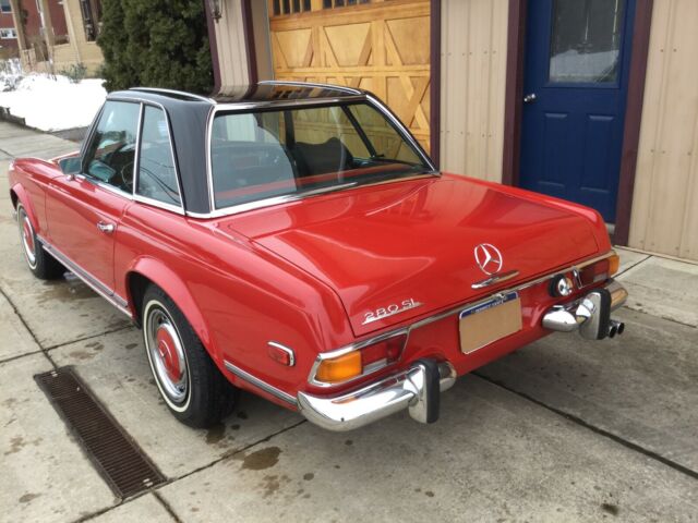 Mercedes-Benz SL-Class 1970 image number 1